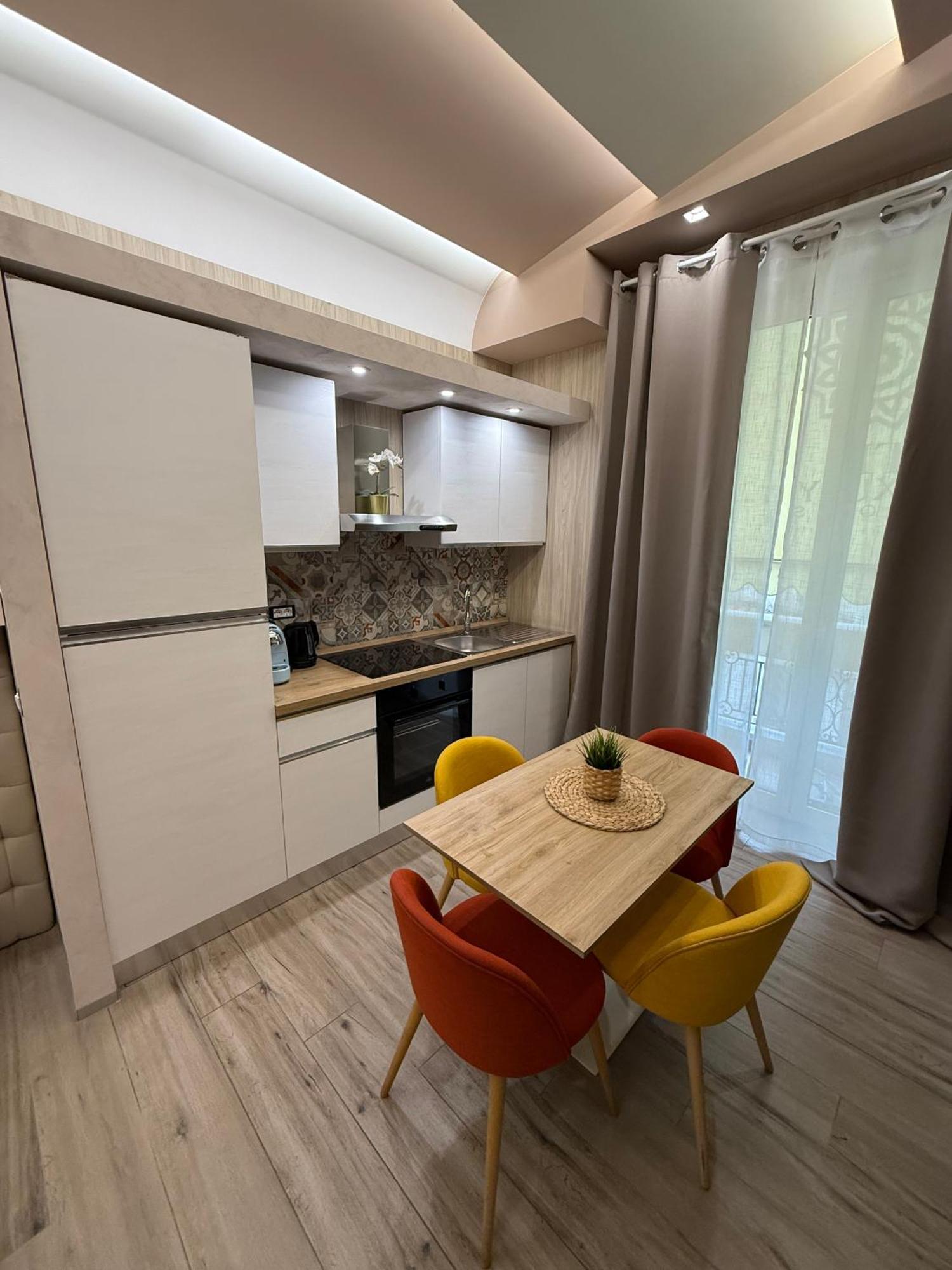 Th Luxury Rooms & Apartment Giardini Naxos Exterior foto